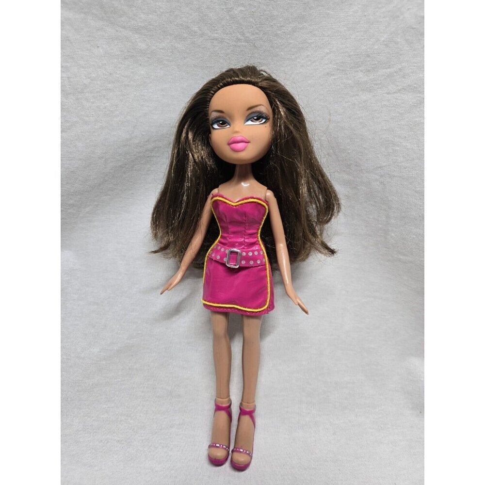 Bratz Neon Pop Divaz Yasmin Doll 2008 Original Dress Hazel Eyes Pink Lip